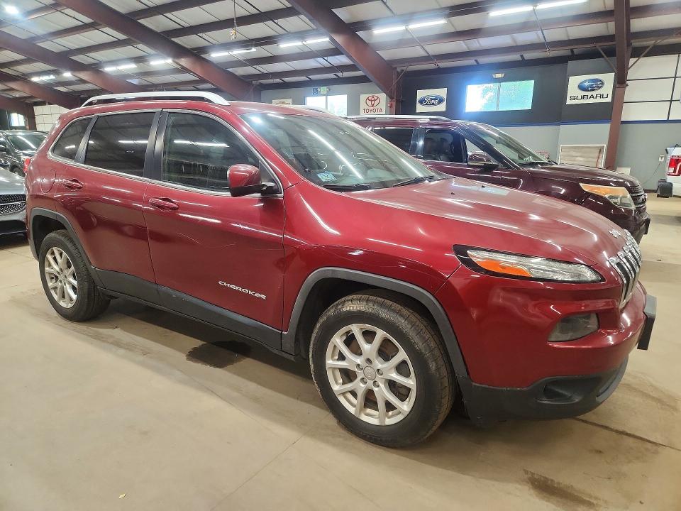 52891446 :رقم المزاد ، 1C4PJMCB3FW697315 vin ، 2015 Jeep Cherokee مزاد بيع