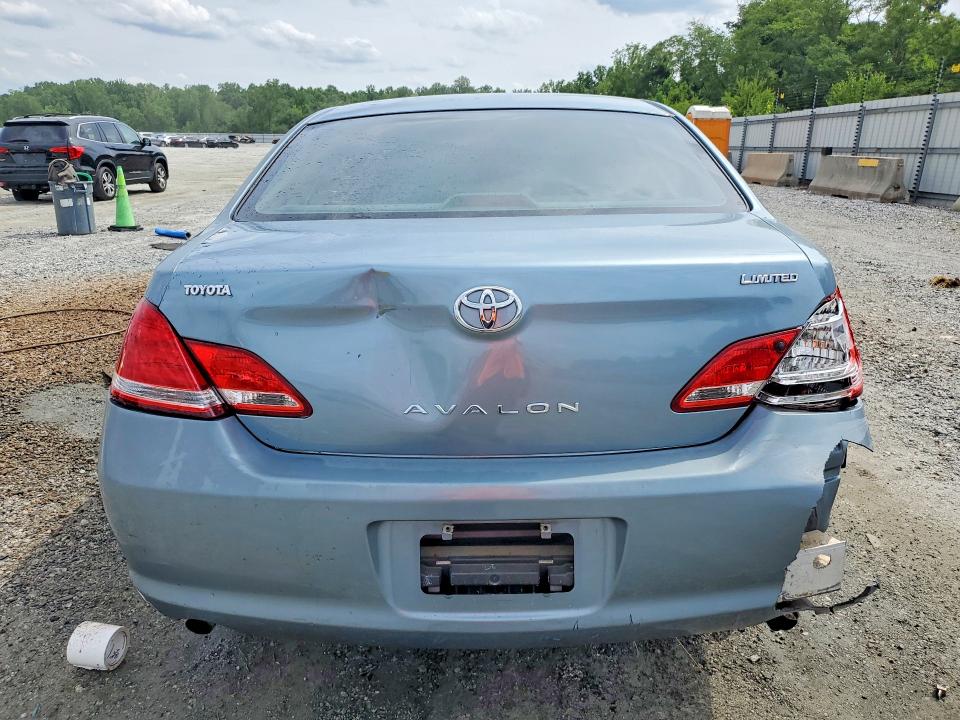 55560906 :رقم المزاد ، 4T1BK36B67U180712 vin ، 2007 Toyota Avalon مزاد بيع