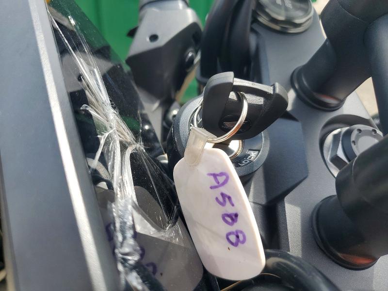 2025 Honda Cb750 მანქანა იყიდება აუქციონზე, vin: JH2RH2402SK000909, აუქციონის ნომერი: 55222076