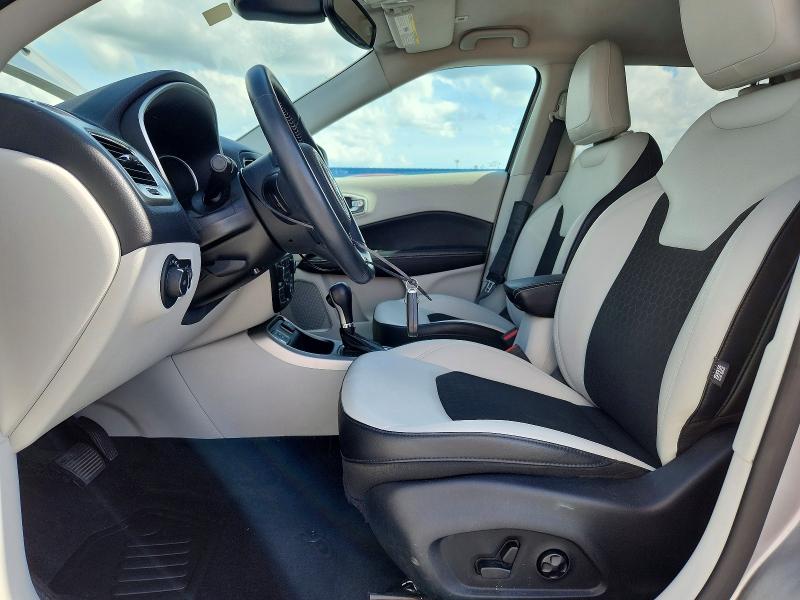52477706 :رقم المزاد ، 3C4NJCBBXJT181938 vin ، 2018 Jeep Compass مزاد بيع