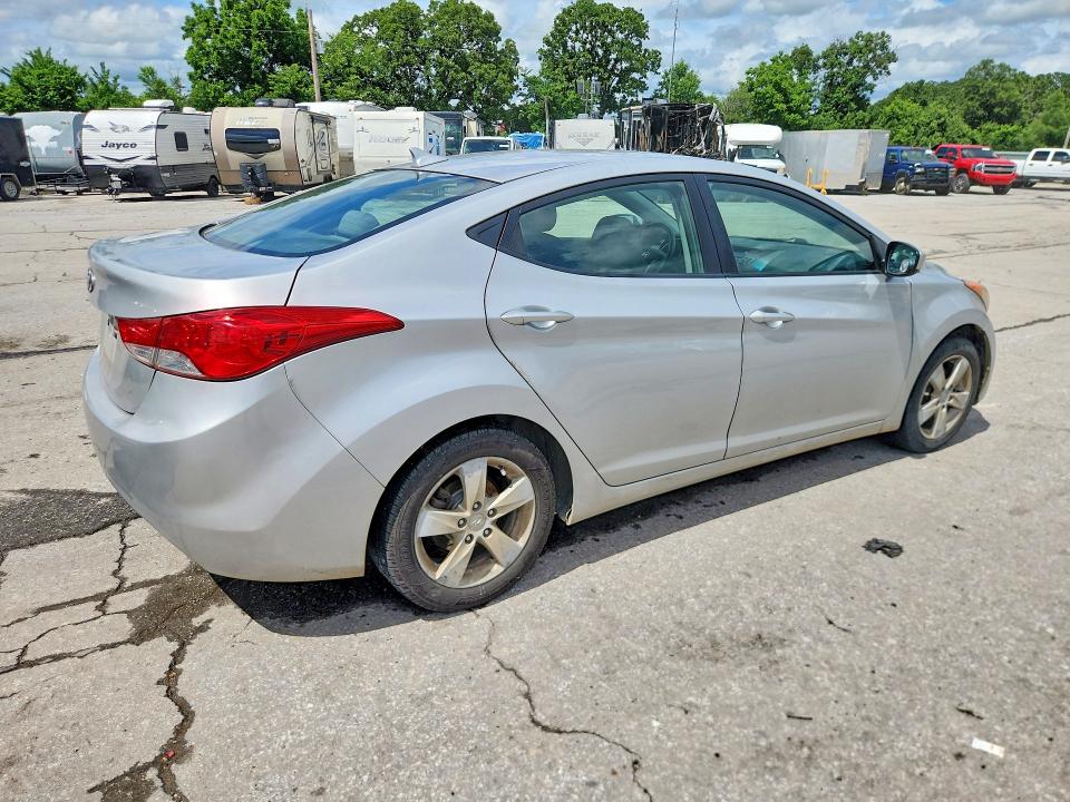 Продаж на аукціоні авто 2013 Hyundai Elantra, vin: KMHDH4AE0DU717813, номер лоту: 55455976
