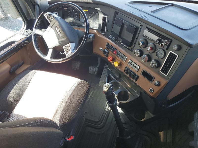 55420036 :رقم المزاد ، 1FUJHHDR7KLKF2337 vin ، 2019 Freightliner Cascadia 126 مزاد بيع