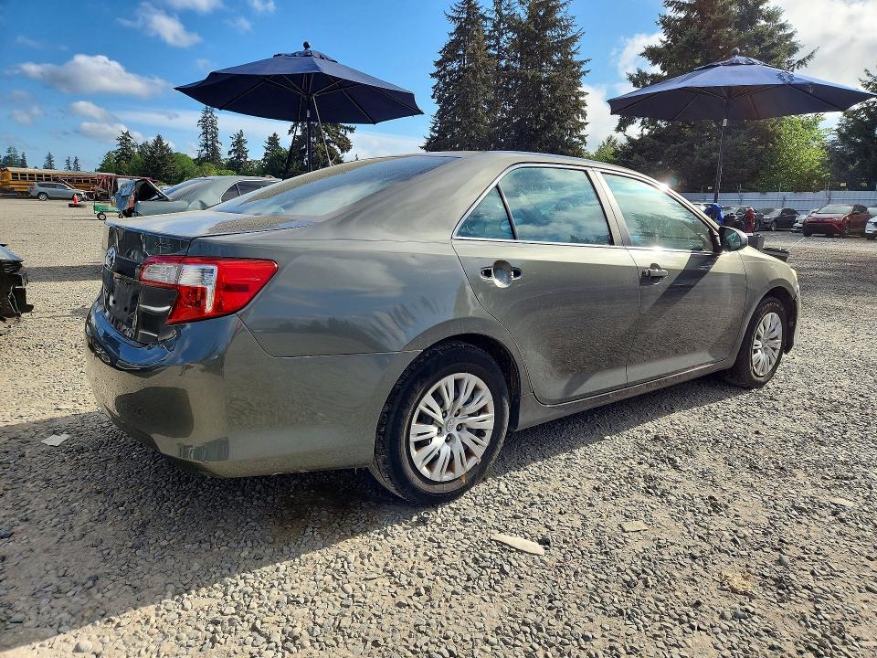 2013 Toyota Camry მანქანა იყიდება აუქციონზე, vin: 4T1BF1FK2DU718956, აუქციონის ნომერი: 53062656