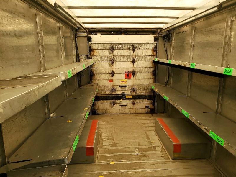 52676366 :رقم المزاد ، 4UZAANBW36CW23423 vin ، 2006 Freightliner Chassis مزاد بيع