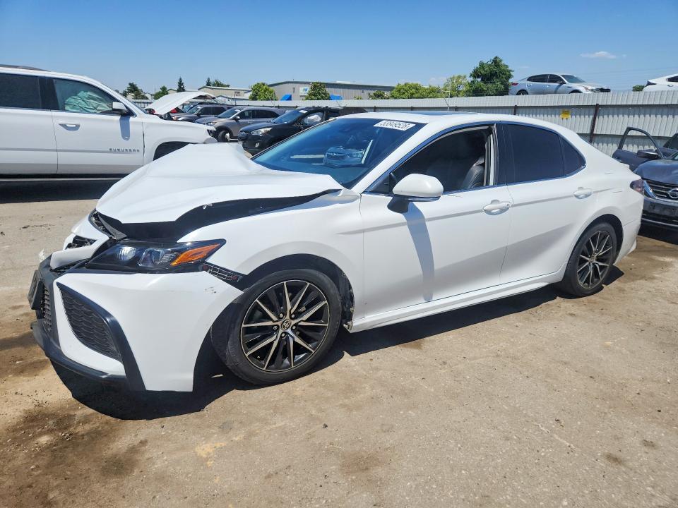 Продажа на аукционе авто 2024 Toyota Camry, vin: 4T1G11AK6RU228054, номер лота: 53849526