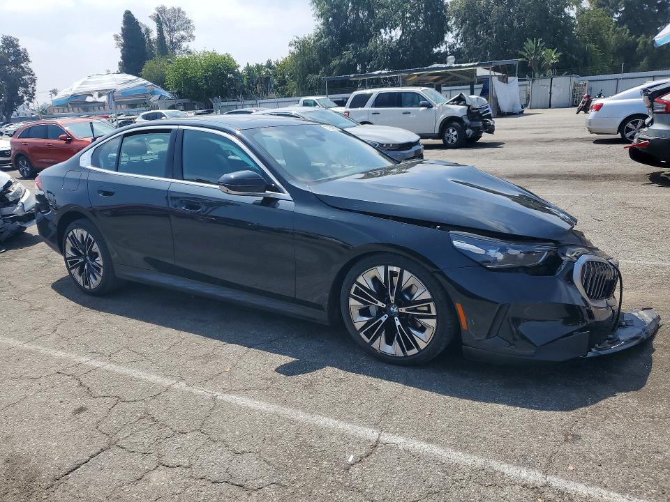 53054726 :رقم المزاد ، WBA43FJ05SCU25013 vin ، 2025 Bmw 530 مزاد بيع
