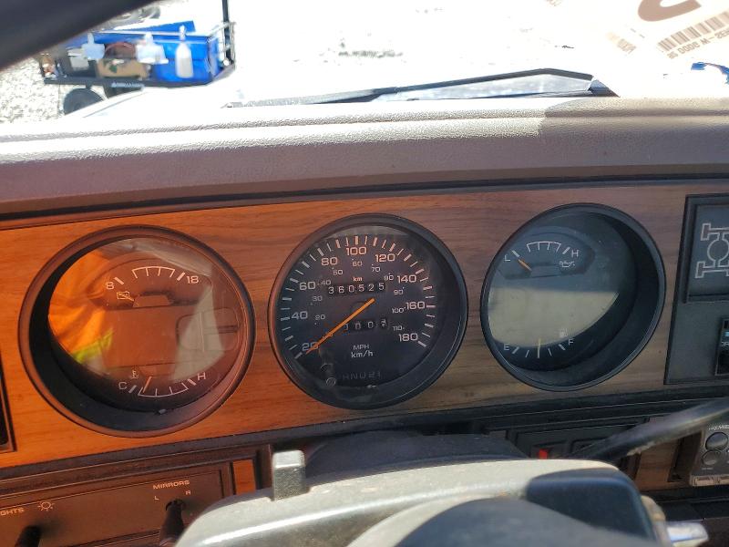 53353526 :رقم المزاد ، 1B7KM26C4NS599250 vin ، 1992 Dodge W-series مزاد بيع