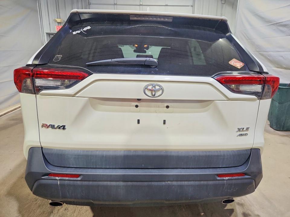 54851726 :رقم المزاد ، 2T3A1RFV7MW229415 vin ، 2021 Toyota Rav4 مزاد بيع