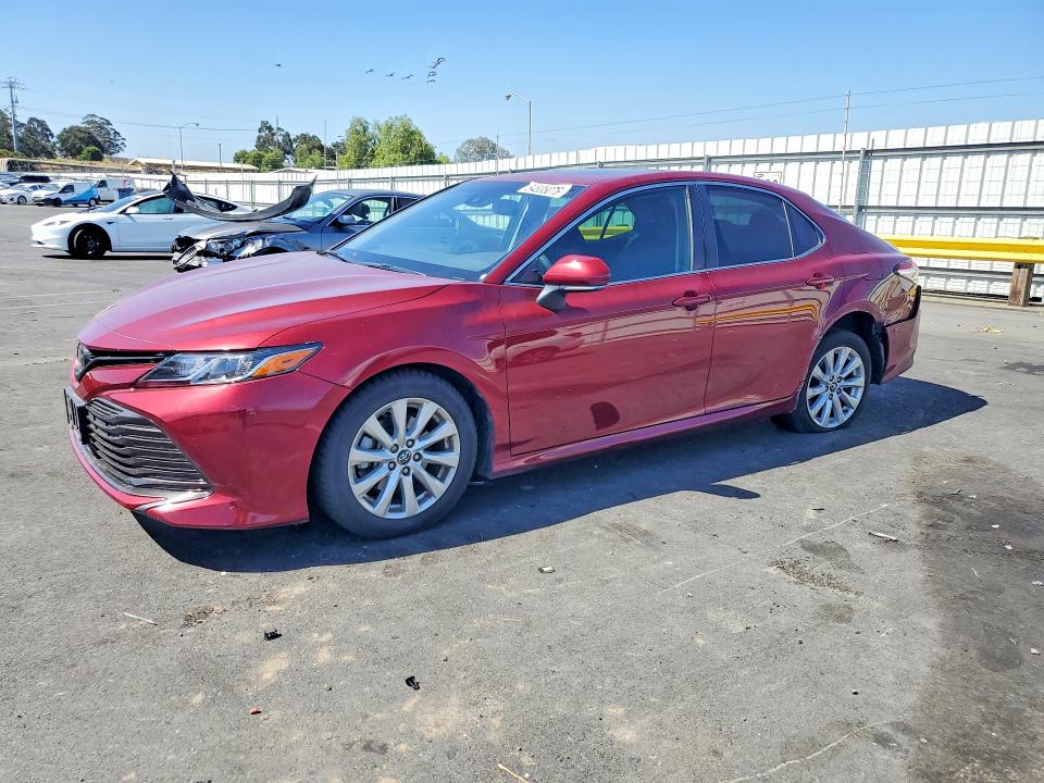 2018 Toyota Camry მანქანა იყიდება აუქციონზე, vin: 4T1B11HK9JU548974, აუქციონის ნომერი: 54535076