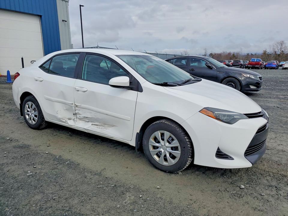 53176866 :رقم المزاد ، 2T1BURHE6JC087332 vin ، 2018 Toyota Corolla مزاد بيع