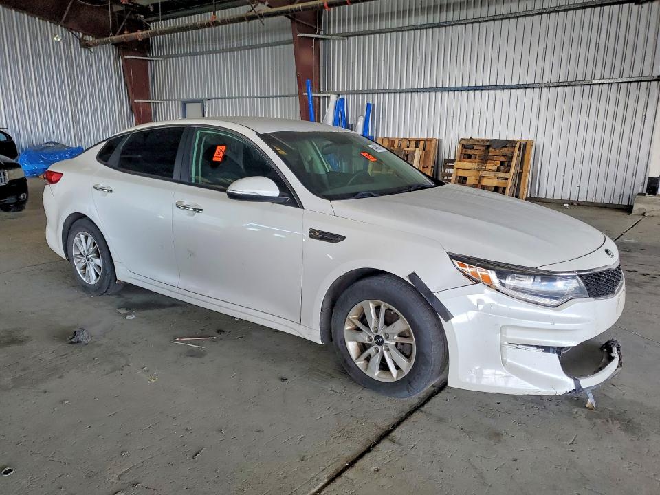 2016 Kia Optima მანქანა იყიდება აუქციონზე, vin: KNAGT4L33G5100977, აუქციონის ნომერი: 54956716