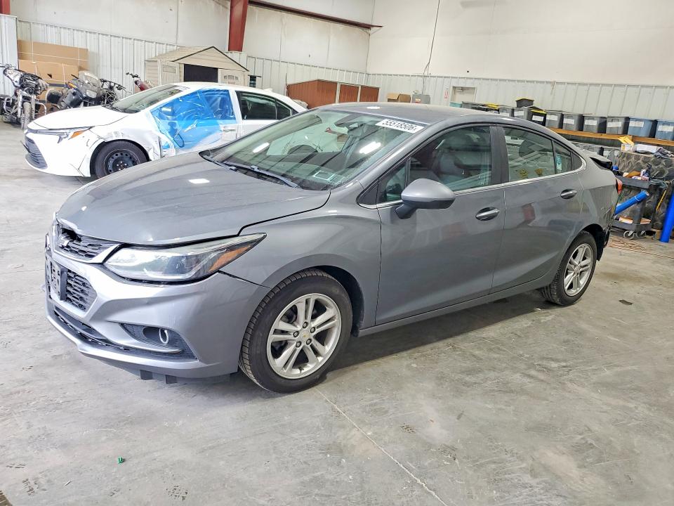 55518506 :رقم المزاد ، 1G1BH5SE1J7140129 vin ، 2018 Chevrolet Cruze مزاد بيع