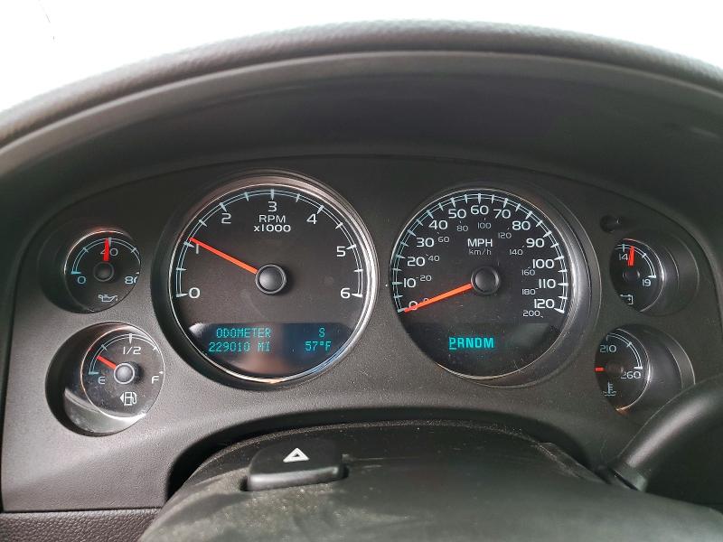 2010 Chevrolet Suburban მანქანა იყიდება აუქციონზე, vin: 1GNUKJE32AR209457, აუქციონის ნომერი: 54589836