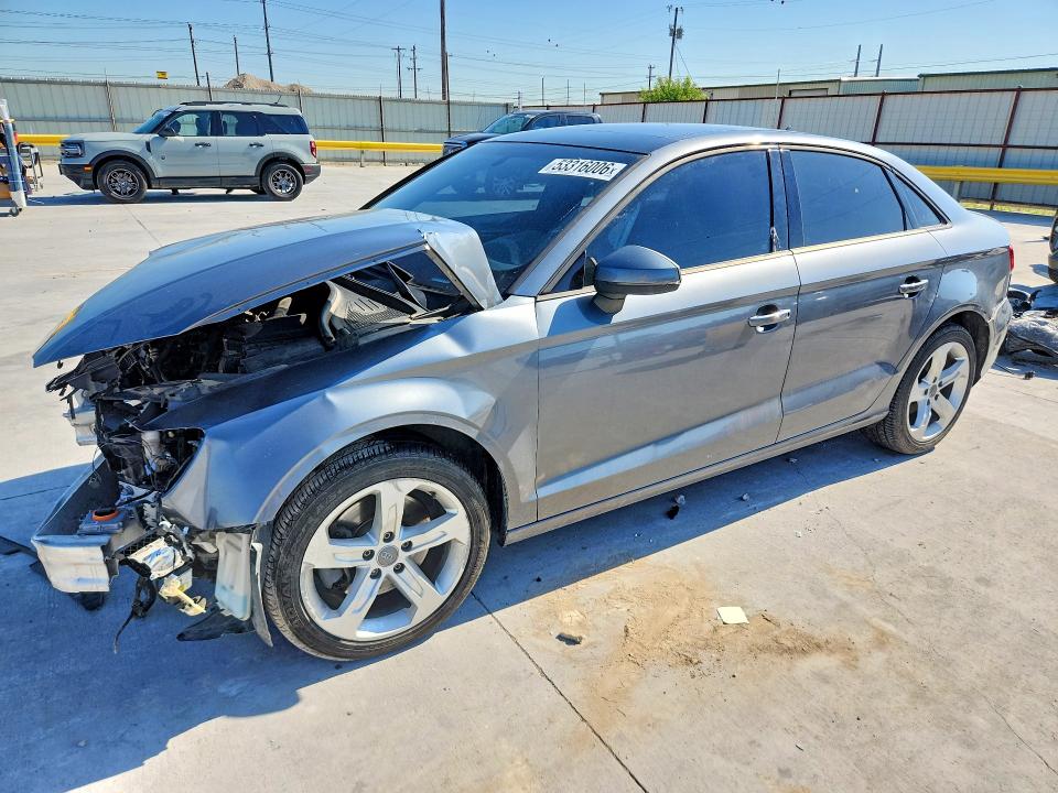 53316006 :رقم المزاد ، WAUAUGFF1H1041978 vin ، 2017 Audi A3 مزاد بيع