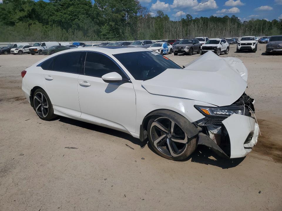 54156426 :رقم المزاد ، 1HGCV2F31JA008181 vin ، 2018 Honda Accord مزاد بيع