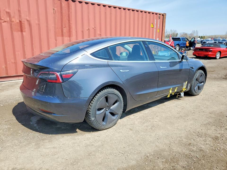 50438916 :رقم المزاد ، 5YJ3E1EA6JF025770 vin ، 2018 Tesla Model 3 مزاد بيع