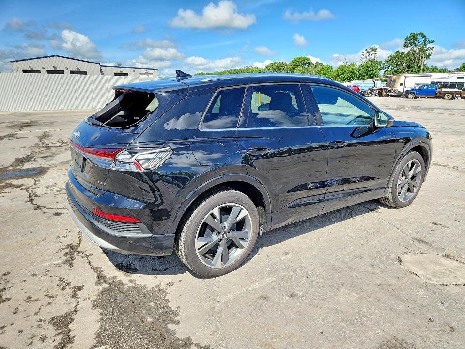 2022 Audi Q4 E-tron მანქანა იყიდება აუქციონზე, vin: WA1G2BFZ2NP033956, აუქციონის ნომერი: 54653026