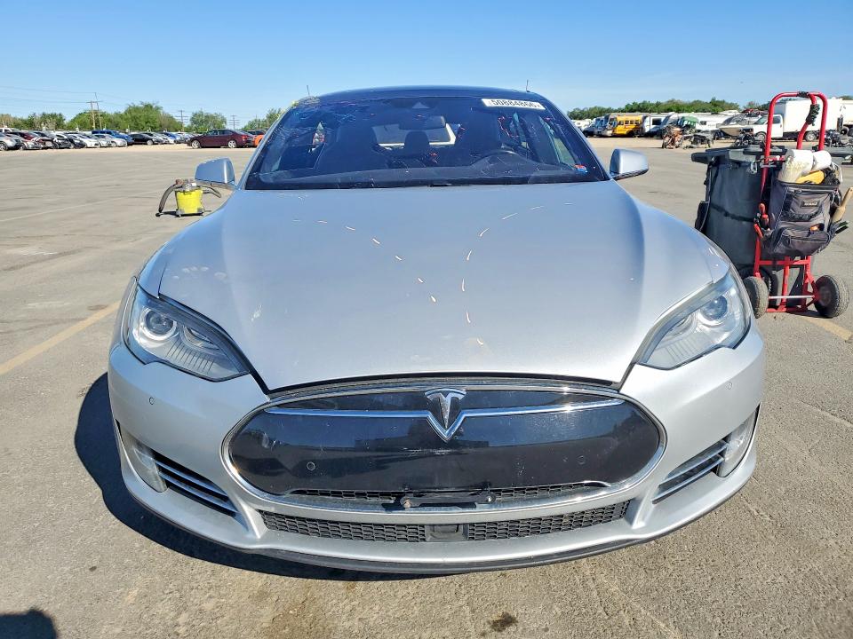 Продажа на аукционе авто 2016 Tesla Model S, vin: 5YJSA1E24GF123723, номер лота: 50884866