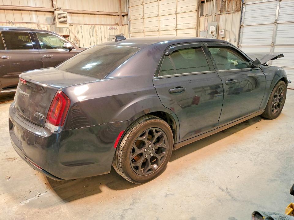 52656826 :رقم المزاد ، 2C3CCAGG9KH561491 vin ، 2019 Chrysler 300 مزاد بيع