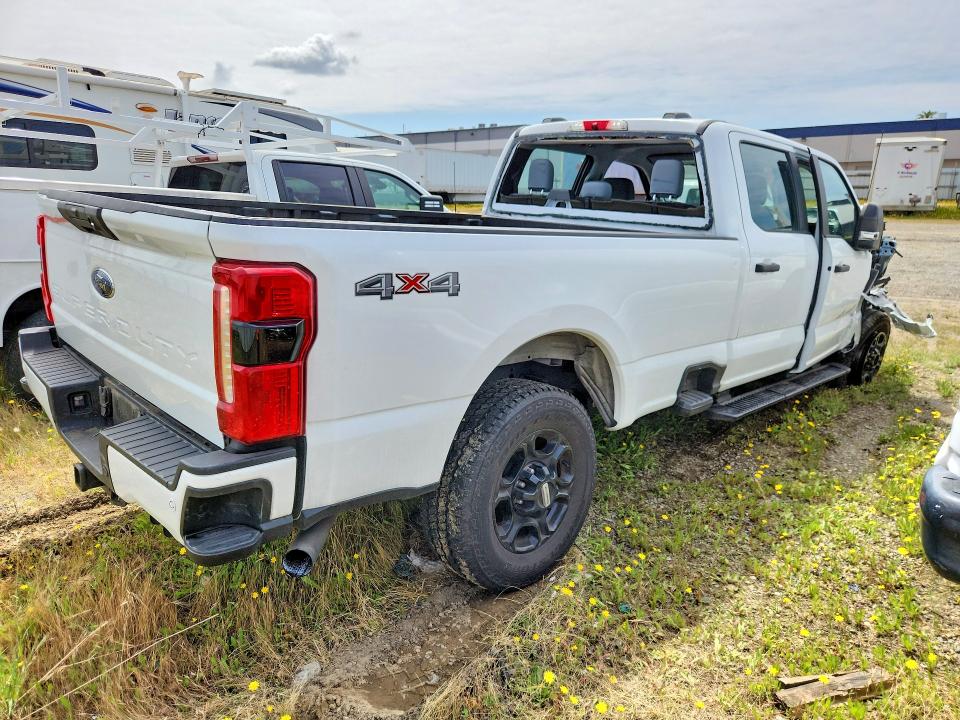 51350796 :رقم المزاد ، 1FT8W3BA1PED44605 vin ، 2023 Ford F350 مزاد بيع