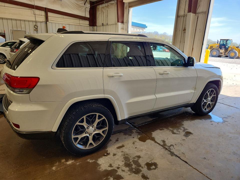 52088606 :رقم المزاد ، 1C4RJFBG6JC138868 vin ، 2018 Jeep Grand Cherokee مزاد بيع