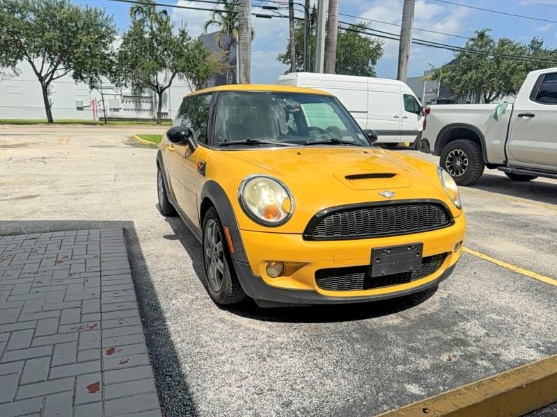 55775896 :رقم المزاد ، WMWMF73537TT86015 vin ، 2007 Mini Cooper مزاد بيع