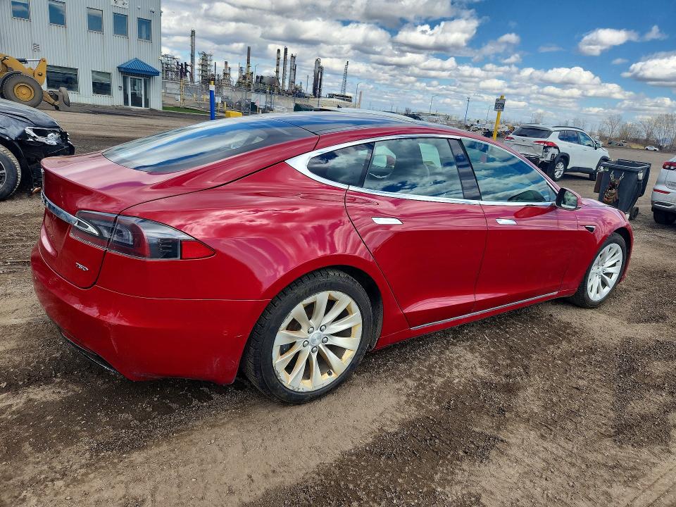52128736 :رقم المزاد ، 5YJSA1E24HF184426 vin ، 2017 Tesla Model S مزاد بيع