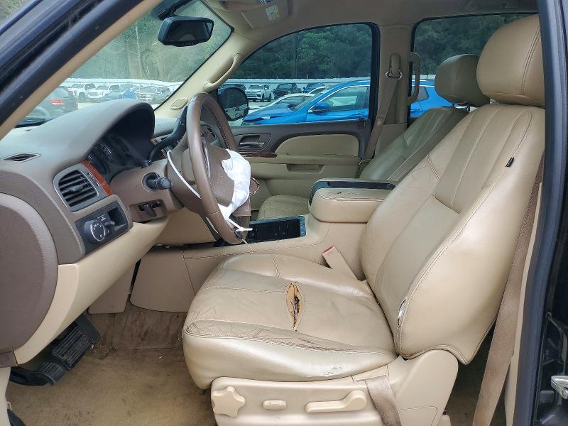 52392736 :رقم المزاد ، 1GNSCJE06BR103945 vin ، 2011 Chev Suburban مزاد بيع