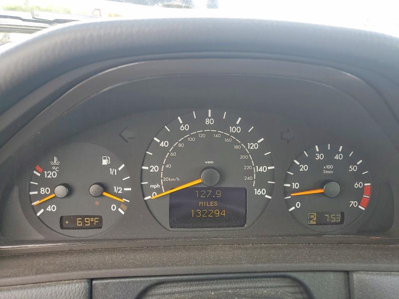 2002 Mercedes-benz E მანქანა იყიდება აუქციონზე, vin: WDBJF83J72X068911, აუქციონის ნომერი: 53769986