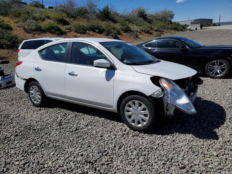 2015 Nissan Versa მანქანა იყიდება აუქციონზე, vin: 3N1CN7AP1FL900097, აუქციონის ნომერი: 53770336