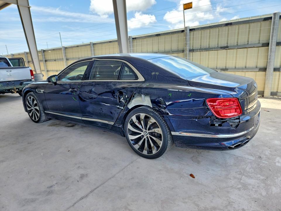 53024766 :رقم المزاد ، SCBBG6ZGXMC090563 vin ، 2021 Bentley Flying Spur مزاد بيع