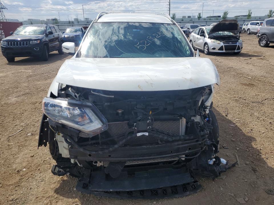 52132526 :رقم المزاد ، KNMAT2MV4HP585746 vin ، 2017 Nissan Rogue مزاد بيع