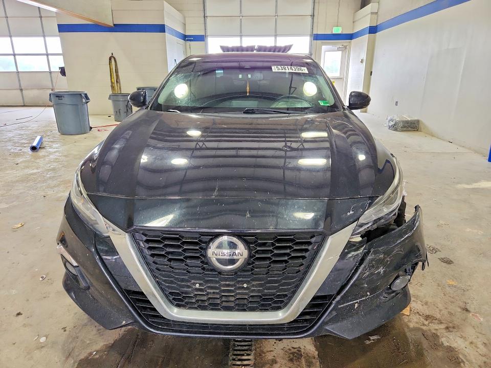 53814396 :رقم المزاد ، 1N4BL4DV9KC111036 vin ، 2019 Nissan Altima مزاد بيع