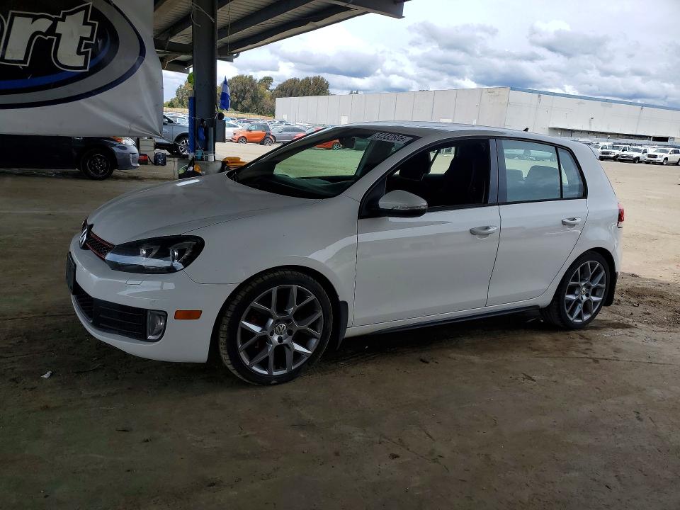 52332606 :رقم المزاد ، WVWGD7AJ4DW133690 vin ، 2013 Volkswagen Gti مزاد بيع