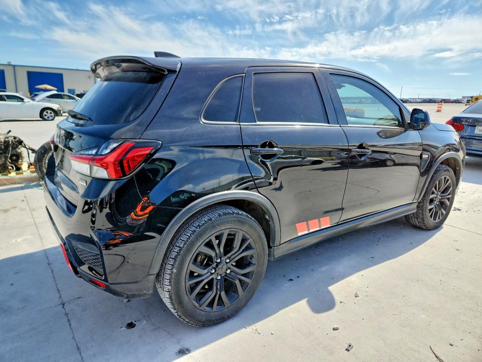 53883106 :رقم المزاد ، JA4APUAU2MU014936 vin ، 2021 Mitsubishi Outlander Sport مزاد بيع