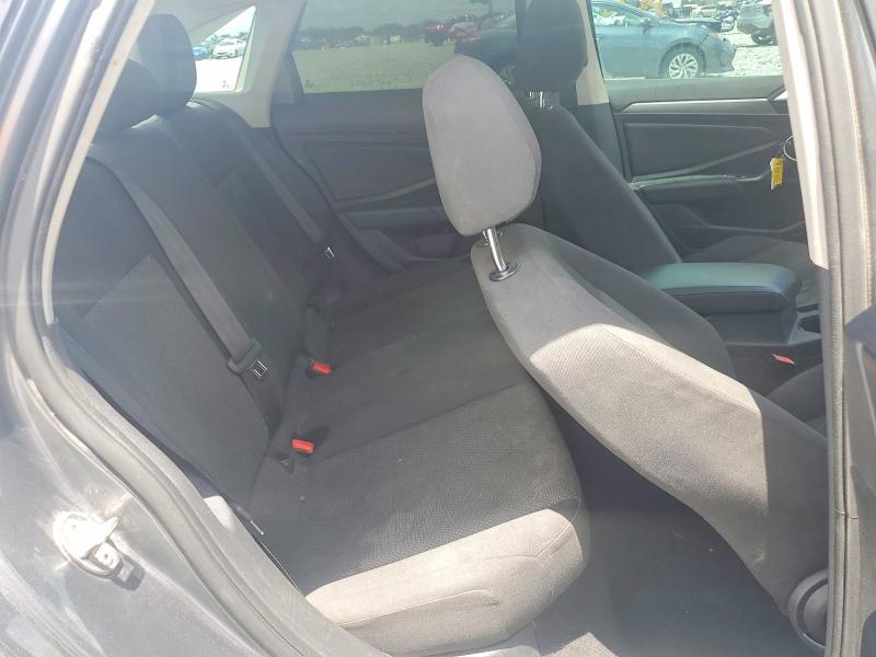 54581816 :رقم المزاد ، 3VWC57BUXKM240337 vin ، 2019 Volkswagen Jetta مزاد بيع