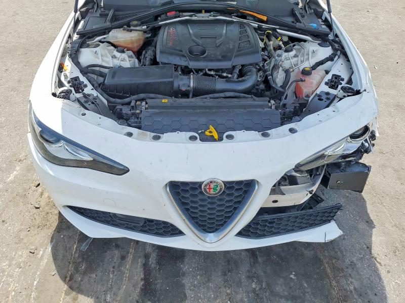2017 Alfa Romeo Giulia მანქანა იყიდება აუქციონზე, vin: ZARFAEBN2H7552220, აუქციონის ნომერი: 55635096