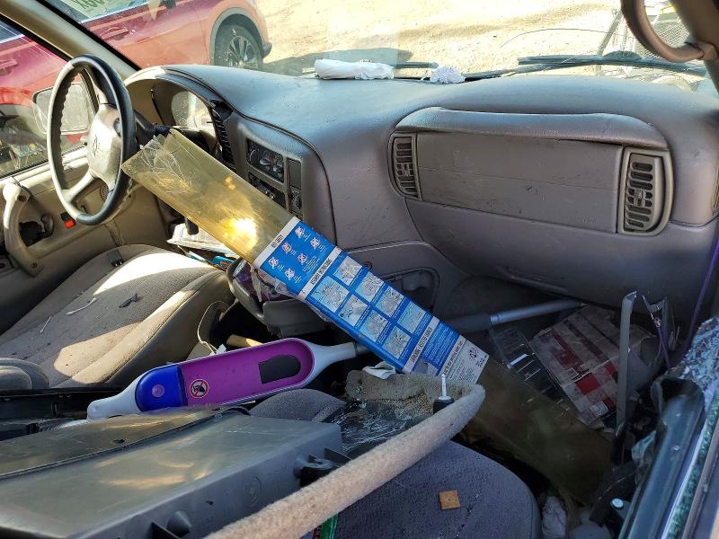 Продажа на аукционе авто 2000 Chevrolet Astro, vin: 1GNDM19W3YB102113, номер лота: 52490696