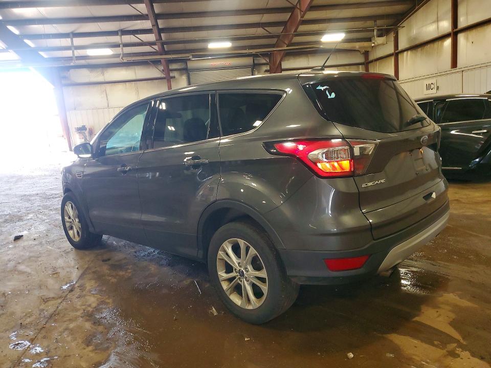 54437096 :رقم المزاد ، 1FMCU0GD3HUA13190 vin ، 2017 Ford Escape مزاد بيع