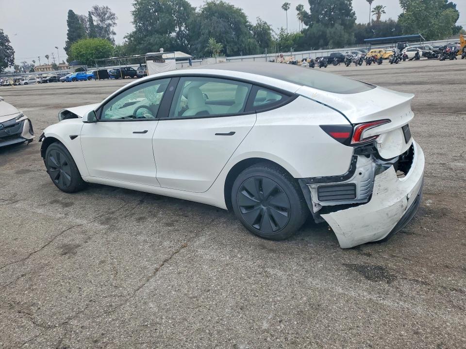 50311056 :رقم المزاد ، 5YJ3E1EAXSF943006 vin ، 2025 Tesla Model 3 مزاد بيع