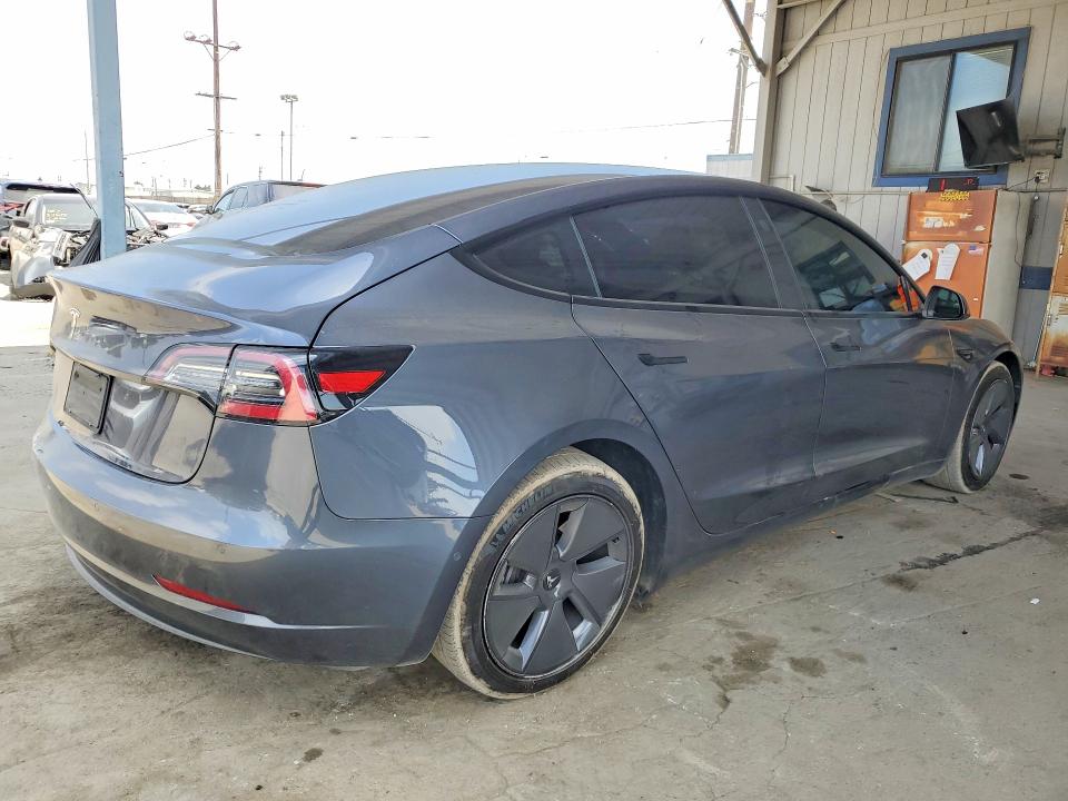 54497836 :رقم المزاد ، 5YJ3E1EA2NF373992 vin ، 2022 Tesla Model 3 مزاد بيع