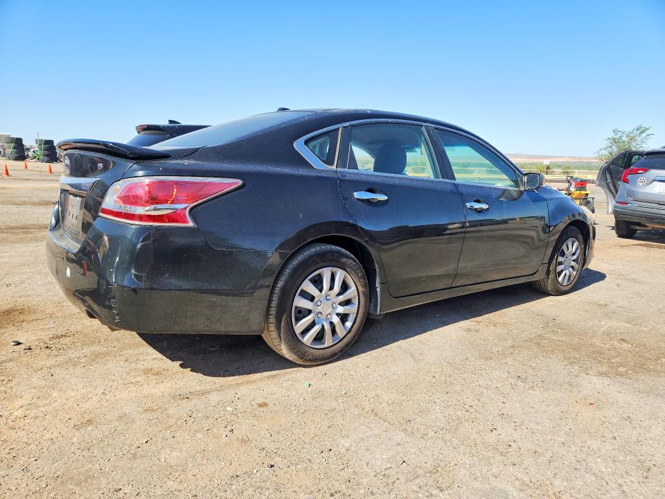 2015 Nissan Altima მანქანა იყიდება აუქციონზე, vin: 1N4AL3AP8FN894372, აუქციონის ნომერი: 54541466