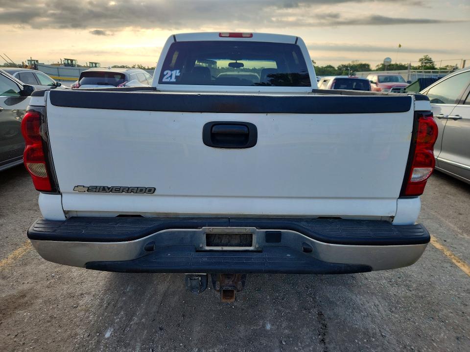 Продаж на аукціоні авто 2004 Chevrolet Silverado, vin: 1GCGK23UX4F104727, номер лоту: 53720366