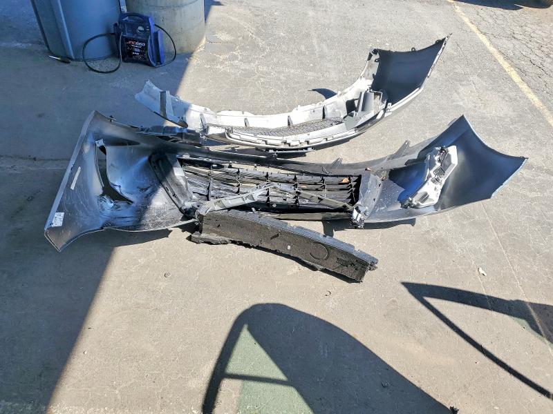 54491326 :رقم المزاد ، 4T1BK1FK1FU559068 vin ، 2015 Toyota Camry مزاد بيع