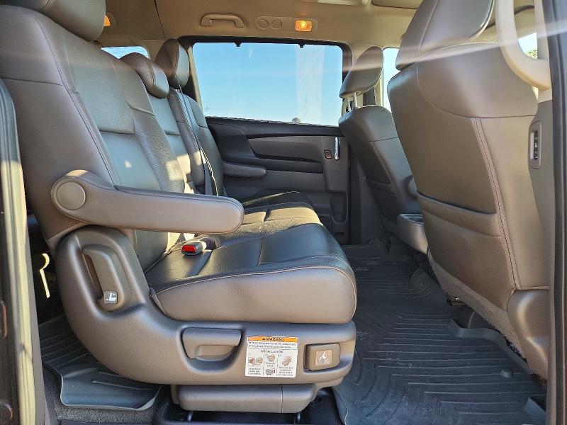 53056106 :رقم المزاد ، 5FNRL5H93FB069953 vin ، 2015 Honda Odyssey مزاد بيع