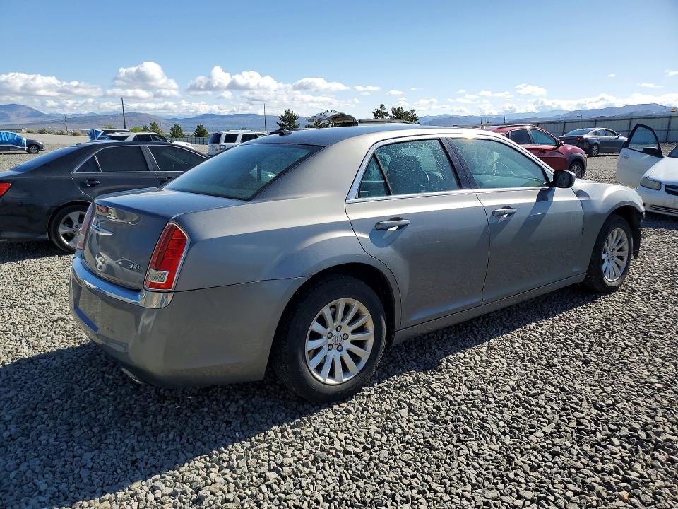 2011 Chrysler 300 მანქანა იყიდება აუქციონზე, vin: 2C3CA4CG7BH587469, აუქციონის ნომერი: 55548966