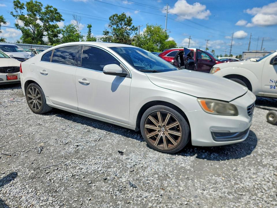 2017 Volvo S60 მანქანა იყიდება აუქციონზე, vin: LYV402HK3HB154767, აუქციონის ნომერი: 54506016