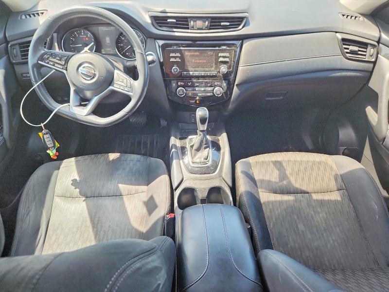2017 Nissan Rogue მანქანა იყიდება აუქციონზე, vin: 5N1AT2MT4HC825427, აუქციონის ნომერი: 52376436