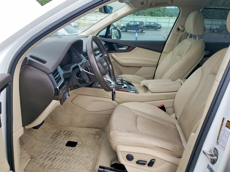 54445906 :رقم المزاد ، WA1LAAF72HD010208 vin ، 2017 Audi Q7 مزاد بيع