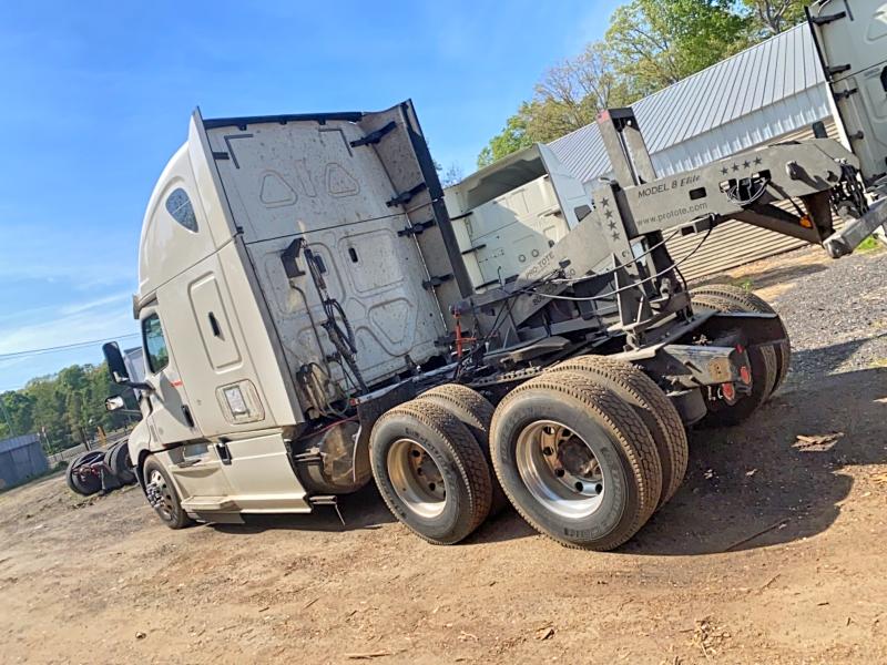52768206 :رقم المزاد ، 3AKJHHDR6JSJR0257 vin ، 2018 Freigliner Cascadia 126 مزاد بيع